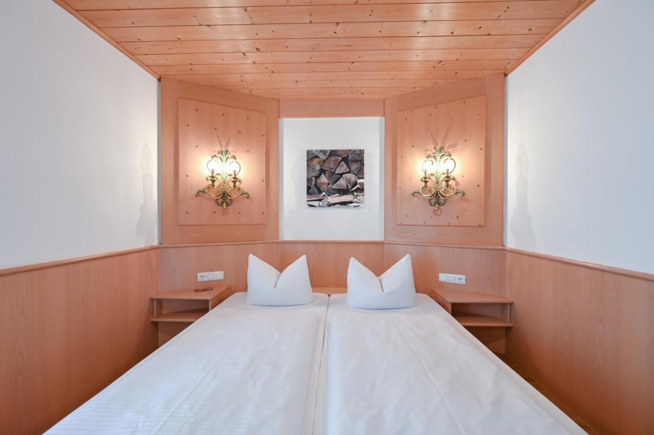 Landhaus Grobert Seeg Bagian luar foto