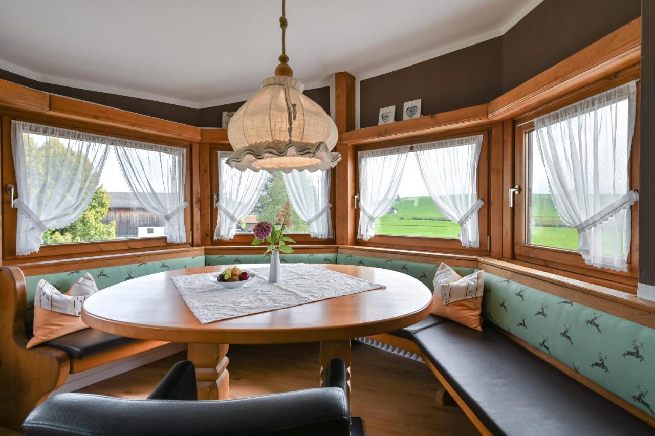 Landhaus Grobert Seeg Bagian luar foto